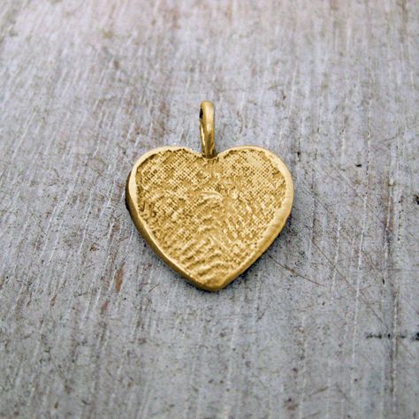 Just my favorite gold fingerprint heart ever.   Click on the link in the bio to find out how to make your own. #jewelrywithmeaning #fingerprint #fingerprintjewelry #gold #thumbprint #thumbprintjewelry  #remembrance #foreverinmyheart #alwaysonmymind #loveandloss #memorialjewellery #foreverlove #personalized #personalizedjewelry #personalizedjewellery #madeinvancouver #madeincanada #vancouverjewellery #luxedesignjewellery #memorialjewelry #inlovingmemory Heart Thumbprint, Fingerprint Pendant, Heart Fingerprint, Thumbprint Necklace, Fingerprint Necklace, Thumb Prints, Fingerprint Jewelry, Finger Print, Printed Jewelry