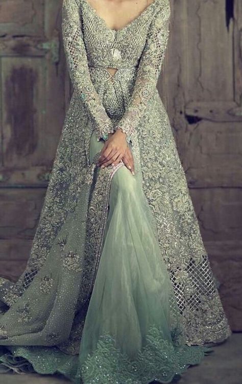 This bridal gown is so Indo-Western <3 |browngirl Magazine Waleema Dress, Deewani Mastani, Wedding Dress Spaghetti Strap, Hebrew Wedding, Desi Wedding Dresses, Asian Wedding Dress, Pakistani Wedding Outfits, Bridal Wedding Dress, Pakistani Bridal Dresses