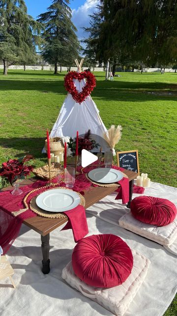 River Rosa Rentals on Instagram: "Romantic Picnic Set-Up for Your Next Date Night or Proposal! Make your next Valentine’s Day extra special with our first picnic set-up! We also offer a proposal set-up that will guarantee an unforgettable experience. Contact us to check availability and receive a quote. ♥️🌹 #rivereosarentals #luxurypicnic #datenight #losangeles #GodisGood" Proposal Picnic Ideas, Romantic Picnic Food Ideas For Two, Proposal Picnic Set Up, Inside Picnic Ideas Romantic, Picnic Set Up, Romantic Picnic Ideas, Picnic Ideas For Couples, Valentine Picnic, Indian Sitting