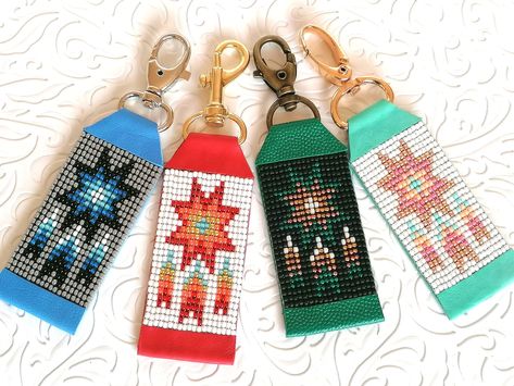 Bead Keychain Diy Pattern, Seed Bead Keychain Pattern, Seed Bead Keychains, Bead Loom Keychain, Beaded Keychains Native American, Beadwork Keychain, Beading Keychain, Seed Bead Keychain, Native American Keychain