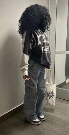 Estilo Chola, Tomboy Outfit Ideas, Pakaian Hipster, Looks Hippie, Street Style Outfits Casual, Baggy Outfit Ideas, Boyish Outfits, Tomboy Look, Mode Emo