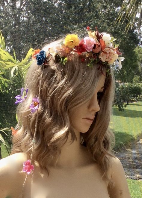 This beautiful halo is lightweight and would be perfect for any special event. Crown is firmly held with two combs.  back and side flowers clip right into hair. Mexican Headband, Flower Hair Crown, Boho Floral Crown, Fairy Stuff, Bohemian Bridal, Hair Wreath, Concert Outfits, Traditional Mexican, Bridal Crown