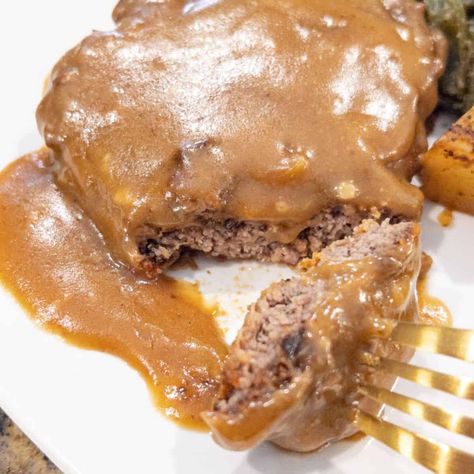 Hamburger Patty With Gravy, Brown Gravy Smothered Hamburger Steaks, Hamburger Steak With Brown Gravy Oven, Hamburg Patties With Gravy, Recipes Using Brown Gravy Packet, Hamburger Gravy On Toast, Hamburger With Brown Gravy, Hamburger In Gravy, Hamburger Pattie’s With Brown Gravy