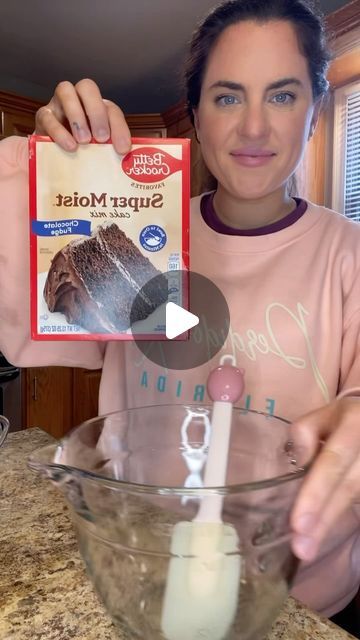 New Mexican Desserts, Abuelita Chocolate Cake, Extra Moist Box Cake, Chocolate Dessert Videos, 3 Leches Cake Recipe Easy Box Cake, Chocolate Tres Leches Cake With Box Cake, Desserts With Pudding Mix Easy Recipes, How To Make Easy Desserts, Simple Quick Dessert Recipes