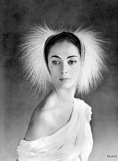 Vintage High Fashion, High Fashion Hair, White Egret, Vintage Fashion 1950s, Formal Evening Wear, Vintage Millinery, Fashion 1950s, Feather Hat, Fashion Hair