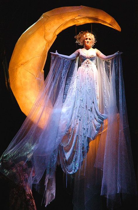 Celestial Costume, Magic Flute, The Magic Flute, Moon Fashion, Queen Of The Night, Theatre Costumes, Midsummer Nights Dream, Fantasy Costumes, Stage Design