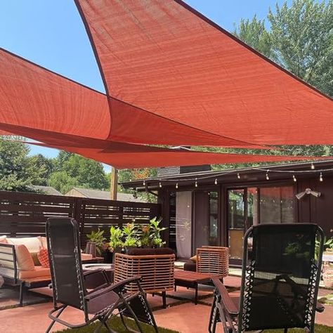 Cool Shade Sail Ideas for Your Backyard Triangle Shade Sail, Sail Canopy, Triangle Sun Shade, Sun Shade Canopy, Outdoor Patio Garden, Sail Canopies, Backyard Shade, Sun Shade Sail, Garden Canopy