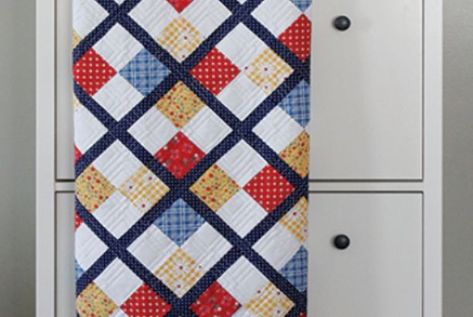 Preppy Patchy Argyle Quilt - Free Pattern Preppy Quilt, Argyle Quilt, Beginner Quilting, Girl Quilts, Beginner Quilt, Colorful Quilt, Quilting Designs Patterns, Quilt Modern, Quick Quilt