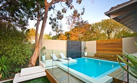 20 Elegant Small Pool Designs for Small Backyard – ERIC SAN JUAN Raised Pools, Ideas De Piscina, Kleiner Pool Design, Glass Pool Fencing, Moderne Pools, Luxury Swimming Pools, Small Swimming Pools, Diy Swimming Pool, Glass Pool