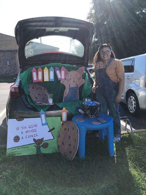 Give A Mouse A Cookie Trunk Or Treat, Reading Trunk Or Treat, Trunk Or Treat For Daycare, Trunk Or Treat 2023 Ideas, Pre K Trunk Or Treat Ideas, Trunk Or Treat Toddler Ideas, Trunk Or Treat Teacher Ideas, Ratatouille Trunk Or Treat Ideas, Trunk Or Treat Ideas For Teachers