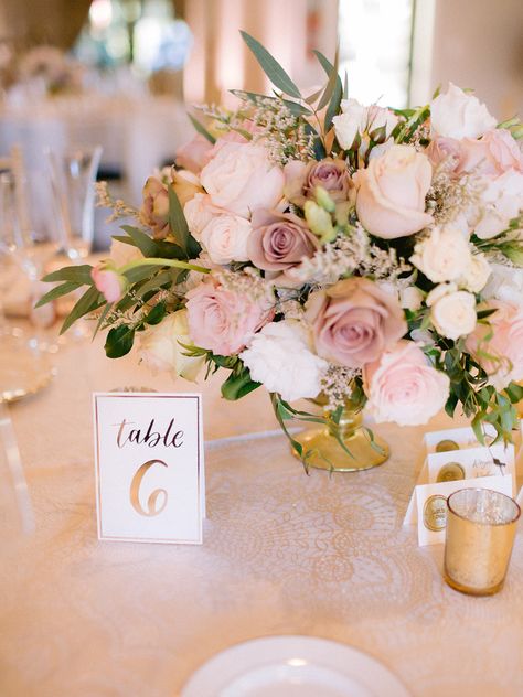 Mauve Centerpieces, Rose Centerpieces Wedding, Pink Wedding Centerpieces, Rose Gold Wedding Decor, Pink Centerpieces, Pink And White Weddings, Light Pink Wedding, Mauve Wedding, Pink And Gold Wedding