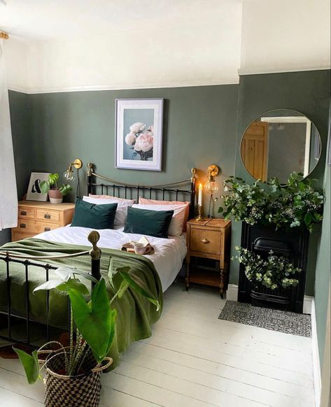 Dark Teal Bedroom, Sage Bedroom, Green Bedroom Walls, Teal Bedroom, Earthy Bedroom, Sage Green Bedroom, Number 16, Eclectic Bedroom, Green Walls