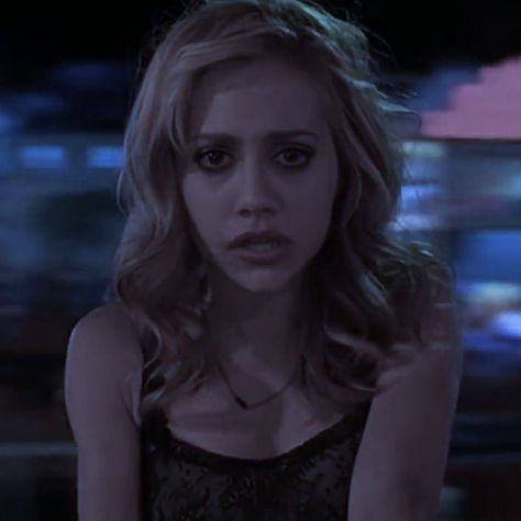 Uptown Girls Movie, Foto Cartoon, Brittany Murphy, Manic Pixie Dream Girl, Girl Interrupted, I Love Cinema, Girl Movies, Uptown Girl, The Embrace