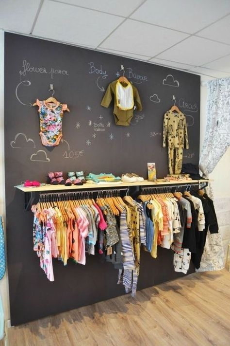 Small Retail Store Design Boutiques, Retail Store Design Boutiques, Small Retail Store Design, Boutique Clothing Rack, Clothes Rack Design, Clothes Shop Design, Butik Design, Clothing Store Design, Store Design Boutique