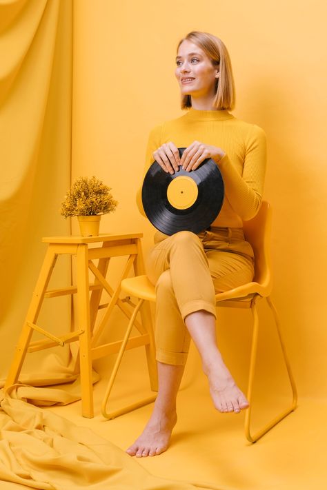 Yellow Background Photoshoot, Monochromatic Photoshoot, Ruangan Studio, Monochromatic Photography, Background Portrait, Shooting Studio, Portrait Of Woman, Happy Woman Day, Yellow Theme