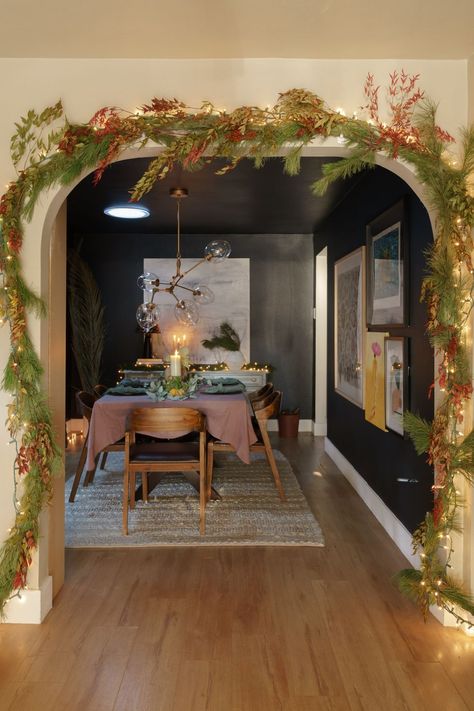 greenery around doorway Garland On Doorway, Christmas Garland Hanging From Ceiling, Christmas Decor Arched Doorway, Christmas Doorway Arch, How To Hang Garland In Archway, Decorate Archway In Home, Garland Around Door Frame Inside, Archway Christmas Decor Indoor, Garland Archway Christmas