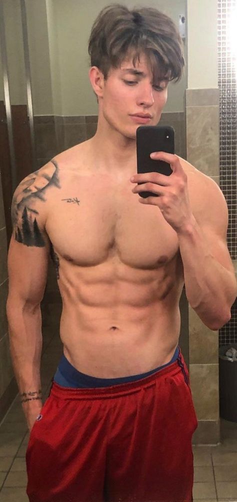 Matt Rife, Handsome Celebrities, Joe Bonamassa, Cute Guy Pics, Masculine Men, Aesthetic Guys, Attractive Guys, Hot Actors, Shirtless Men