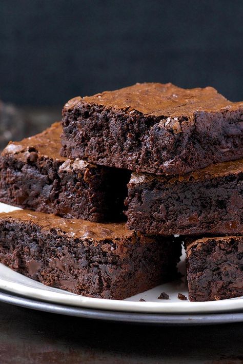 King Arthur Flour Recipes, Almond Flour Brownies, Moist Brownies, Fudge Brownie Recipe, Toffee Chips, Resep Brownies, King Food, Cake Chocolat, Fudge Easy