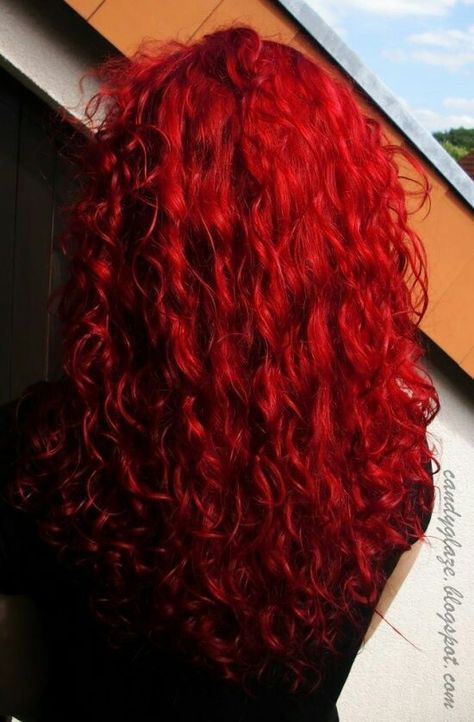 Magenta Hair Colors, Magenta Hair, Red Curls, Short Red Hair, Red Hair Inspo, Red Curly Hair, Fun Makeup, Dyed Red Hair, Bright Red Hair