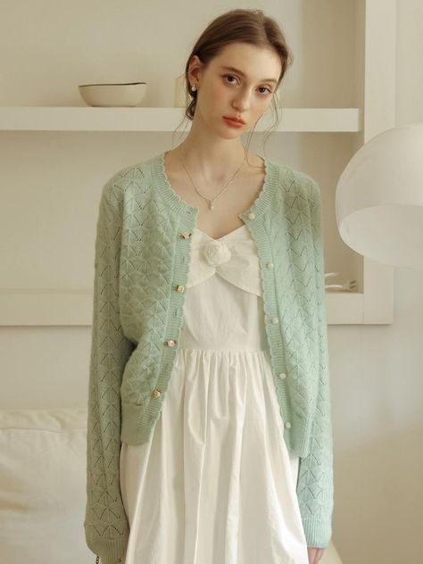 This is a bright mint cardigan with a wave pattern. It uses a three-dimensional pattern to make you look slimmer, and the neckline is also designed uniquely, making it an item with an overall feminine mood. - Opens and closes with rose button- Decorate with flowers on placket- A great item to wear as a layer in spring and summer Soft Summer Asian, Mint Cardigan Outfit, Pastel Clothes Outfits, Pastel Green Outfit, Light Spring Outfits, Summer Cottagecore Outfits, Mint Clothes, Mint Outfits, Pastel Ootd