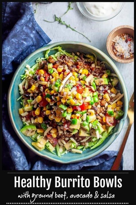 This is simple midweek recipe for a Healthy Burrito Burrito Bowl using ground beef with brown rice, blackbeans, old elpaso taco sauce, seasoning, tomatoes, avocado, cheese and sour cream.  Perfect as a light dinner, and great for work lunch leftovers. #mysugarfreekitchen #mexicanrecipe #burritobowl #buritto #mexicandinner Beef Burrito Bowl, Healthy Burrito, Healthy Burrito Bowl, Beef Burrito, Burrito Bowls Recipe, Healthy Beef Recipes, Healthy Beef, Diner Recept, Burrito Bowls