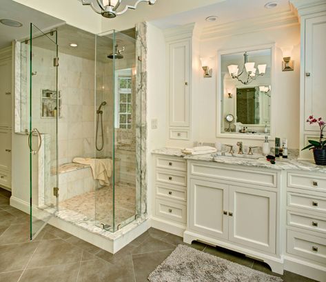 Construction Garage, Master Bath Design, Traditional Bathroom Designs, Large Bathroom, Bad Inspiration, Interior Remodel, Master Bath Remodel, Shower Niche, Classic Bathroom