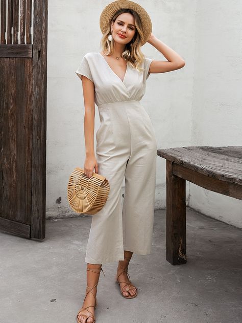 Midsize Summer Outfits, Feminine Summer Outfits, Beige Plain, Midsize Summer, Beach Jumpsuits, Midi Wrap Skirt, Perfect Summer Outfit, Stylish Summer Outfits, Long Romper