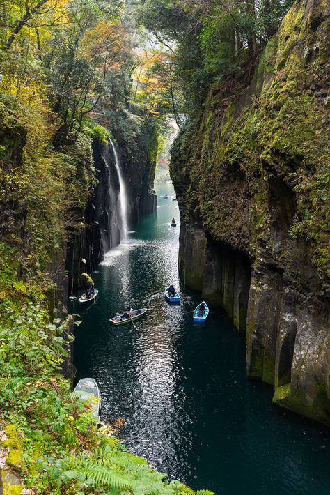 Miyazaki Japan, Takachiho, Places In Japan, Beautiful Places In Japan, Japan Bucket List, Ancient Japan, Japan Travel Tips, Royal Caribbean, Alam Semula Jadi