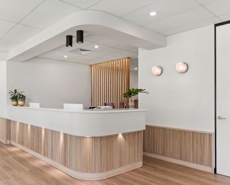 Medical Clinic Design, Eye Clinic, Dental Office Design Interiors, Medical Office Design, Reception Desk Design, Dental Office Decor, Clinic Interior Design, Hospital Interior, Spa Interior