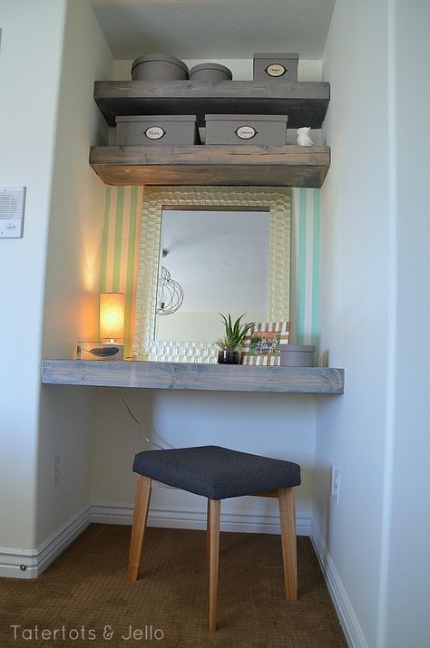 Make Floating Shelves and Desk for a Bedroom!! (#LowesCreator) Floating Desk And Shelves, Diy Floating Desk, Vanity Nook, Closet Vanity, Bedroom Nook, Floating Desk, Room Shelves, Floating Shelves Diy, Wood Floating Shelves