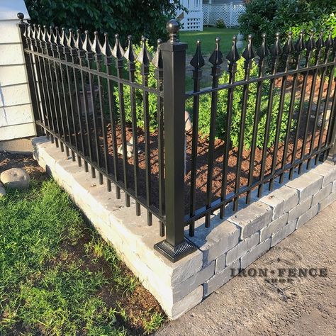 Iron Fence Shop Blog – Your Source for Iron and Aluminum Fence and Gate Information Rod Iron Fences, Aluminum Fence Gate, Driveway Fence, Cast Iron Fence, Estate Gates, Wrought Iron Fence, Iron Garden Gates, Aluminum Fencing, Black Fence