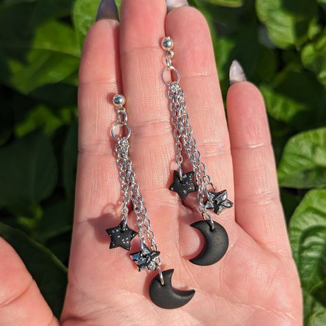 Black And Silver Jewelry, Moon Earring, Clay Making, Jewelry Clay, Clay Designs, Goth Earrings, Celestial Earrings, Moon And Star Earrings, Gothic Earrings