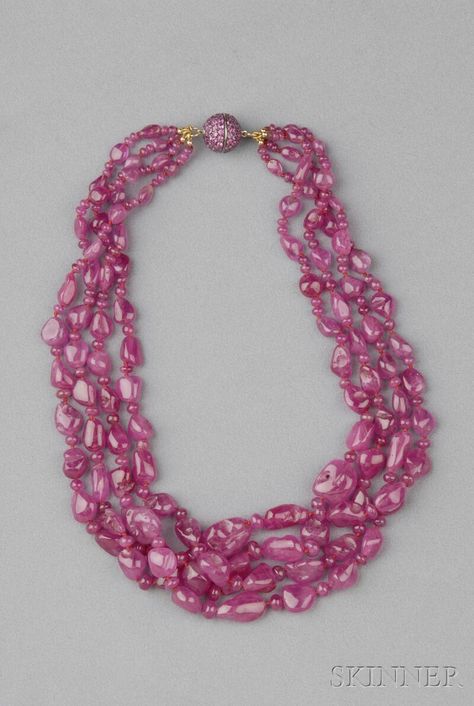 Pink Sapphire Bead Necklace 4266$ Beads Gold Jewellery, Pendant With Beads, Kemp Jewellery, Girl Best Friend, Pink Beaded Necklace, Kuchu Designs, Rose Jewellery, Necklace Sale, Peacock Jewelry