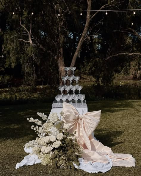 Big Wedding Decorations, Wedding Garden Decoration, Rococo Revival, Flowers Bride, Wedding Instagram, Special Events Decor, Champagne Tower, 2025 Wedding, Wedding Bows