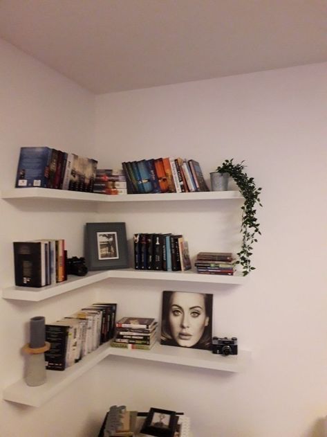 Amazing bookshelf fresh home decor idea 2023 Bookshelf On The Wall Ideas, L Shaped Corner Shelf, Decorative Shelf Ideas Bedrooms, Corner Shelves Bedroom Aesthetic, Corner Floating Bookshelves, Book Shelf For Room, Wall Shelves In Bedroom, Bookshelves For Bedroom, Shelf Design Bedroom