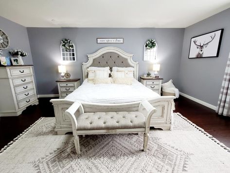 Realyn Bedroom, Beautiful Bedroom Set, Decorative Corbels, Cottagecore Home, Accent Bench, Bed Frame Design, Traditional Cottage, Bedroom Retreat, Ashley Furniture Homestore