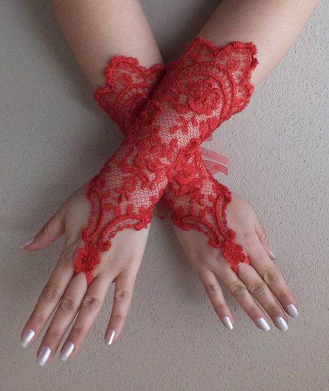 Diy Lace Gloves, Lace Gloves Long, Red Lace Gloves, Pretty Gloves, Lace Gloves Wedding, Net Gloves, Bride Gloves, Fancy Gloves, Beaded Gloves