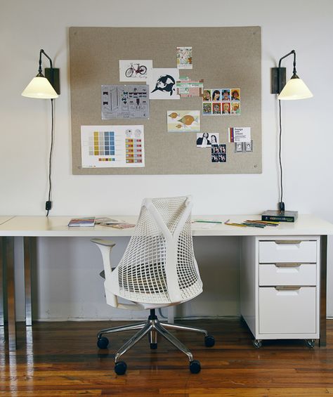 Packouz, white desk, modern, pendant task lamp, Sayl chair Plan Photoshop, Sayl Chair, Steel Stair Railing, City Los Angeles, Desk Modern, Desk Setups, Steel Stairs, Study Chair, Task Lamp