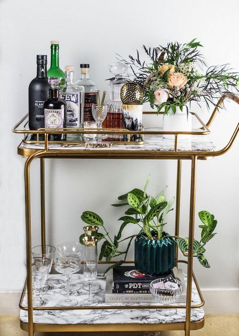 Fantastic "bar cart decor ideas" information is offered on our web pages. Have a look and you will not be sorry you did. Bar Trolley, Gold Bar Cart, Bar In Casa, Bar Cart Styling, Drinks Trolley, Bar Cart Decor, Home Bar Decor, Contemporary House Design, Mini Bar