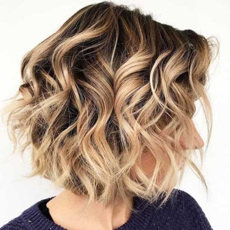 Sunny Beach Waves For Short Hair In 2019: Simple Tricks And Tutorials To Wave Your Little Locks ★ Messy Waves Short Hair, Beachy Waves Short Hair, Wave Bob Hairstyles, Short Beach Hair, Waves For Short Hair, Beach Waves For Short Hair, Short Hair Waves, Hair Pics, Beach Curls