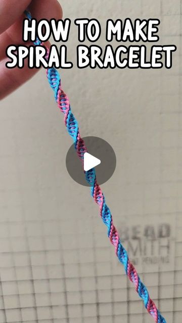 craftkizzle on Instagram: "Here's a quick tutorial showing how to make a double spiral friendship bracelet
#friendshipbracelets  #macrametutorial #spiralknot" Craft Floss Bracelets, Tutorial How To Make A Bracelet, Different Friendship Bracelets, Elastic Friendship Bracelet, Spiral Friendship Bracelet Tutorial, Spiral Macrame Bracelet, How To Make Hand Bracelet With Thread, Simple Friendship Bracelet Patterns 3 Colors, Four Strand Friendship Bracelets