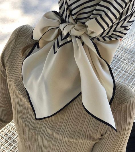 totême on Instagram: “Dress code #toteme��” Scarf For Summer, Scarf Photography, Hair Scarf Styles, Head Scarf Styles, Mode Abaya, Hijabi Style, Hair Scarf, Hijab Fashion Inspiration, Hair Wraps