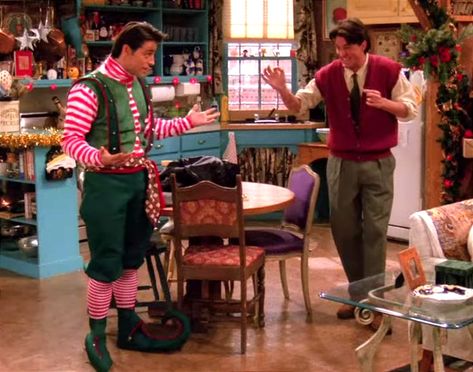 Friends Tv Christmas, Friends Show Christmas, Friends Christmas Episode, Widget Christmas, Joey And Chandler, Harry Potter Friends, Friends Best Moments, Playlist Covers Photos, Christmas Episodes