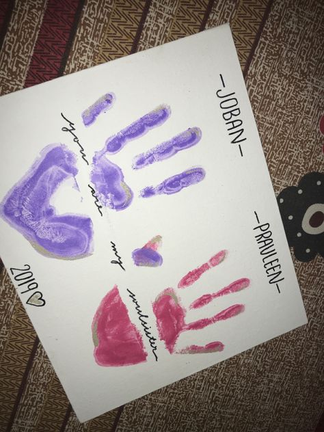 Painting Ideas For Birthday, Painting Ideas For Birthday Gift, Hand Painting With Boyfriend, Friend Painting Ideas, Friendship Paintings, Friendship Canvas, Handprint Painting, Birthday Gift For Boyfriend, Friend Painting