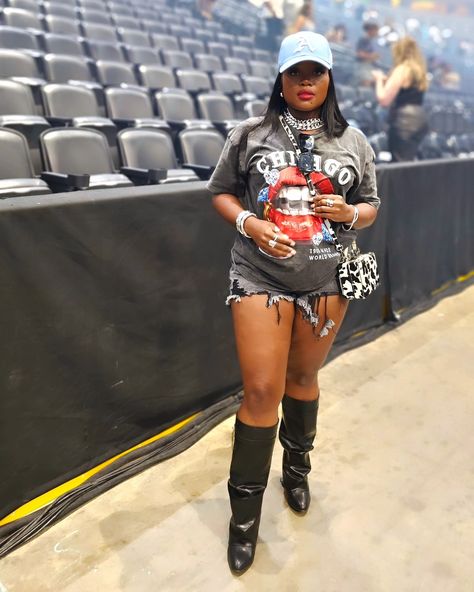 Let it be Beautiful! Top, Shorts, and hat: @sheinofficial Boots: @amazonfashion Purse: @brandonblackwoodnyc Chains: @imanijewelryco . . . . . . . . . . . . . . #chrisbrown #concertoutfitinspo #concertootd #concertoutfitideas #1111worldtour #ootdblackgirls #ootdinspo #fashioninspo Shorts With Boots Outfits, Shorts And Boots Outfits, Shorts With Boots, Concert Ootd, Dunks Outfit, Sparkly Shorts, Boots Outfits, Shorts Outfits, Glam Fashion