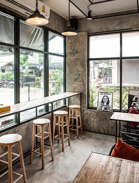 Cafe Interior Vintage, Vintage Cafe Design, Cafe Industrial, Loft Cafe, Cafe Photo, Small Restaurant Design, Brown Cafe, Rustic Cafe, Small Cafe Design