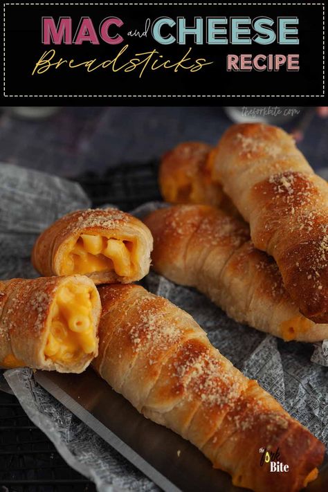 Using #macandcheese as your filling for #breadsticks is possibly the most satisfying snack or appetizer you can get. Cheese Stuffed Breadsticks, Stuffed Breadsticks, Cheese Bread Sticks, Buttered Vegetables, Stuffed Bread, Bread Sticks, Mac Cheese Recipes, Best Bread Recipe, Easy Party Food