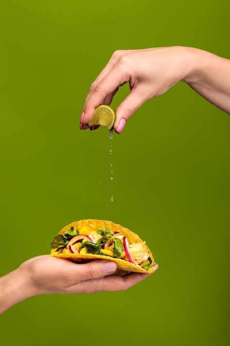 Food Hand Photography, Studio Photography Product, Neon Food Photography, Food Studio Photography, Food Photography Tacos, Taco Food Photography, Food Flash Photography, Food Shooting Ideas, Dips Photography