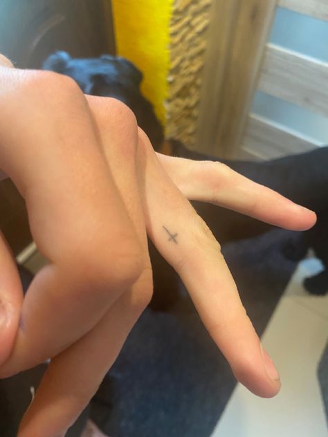 Finger Tattoos On Side Of Finger, Small Matching Stick And Poke Tattoos For Best Friends, Cross Stick N Poke, Couple Stick And Poke, Small Hand Tattoos Stick And Poke, Stick And Poke Small Tattoos, Stink And Poke Tattoos Small, Cross Stick And Poke, Stick And Poke Cross