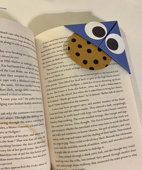 Bookmarks Ideas, Monster Bookmark, Origami Bookmark, Corner Bookmarks, Book Markers, Apa Aja, Cookie Monster, Monster Cookies, Markers